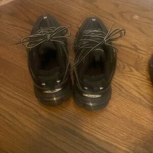 Hwllo im selling my Balenciaga tracks